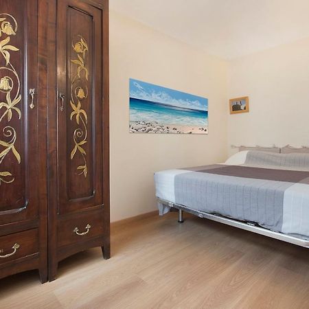 B&B Sotto Le Torri Albenga Exteriör bild