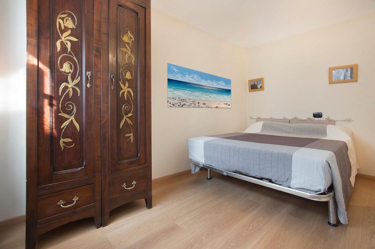 B&B Sotto Le Torri Albenga Exteriör bild