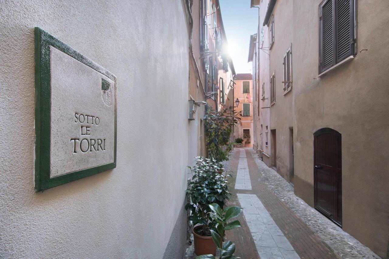 B&B Sotto Le Torri Albenga Exteriör bild