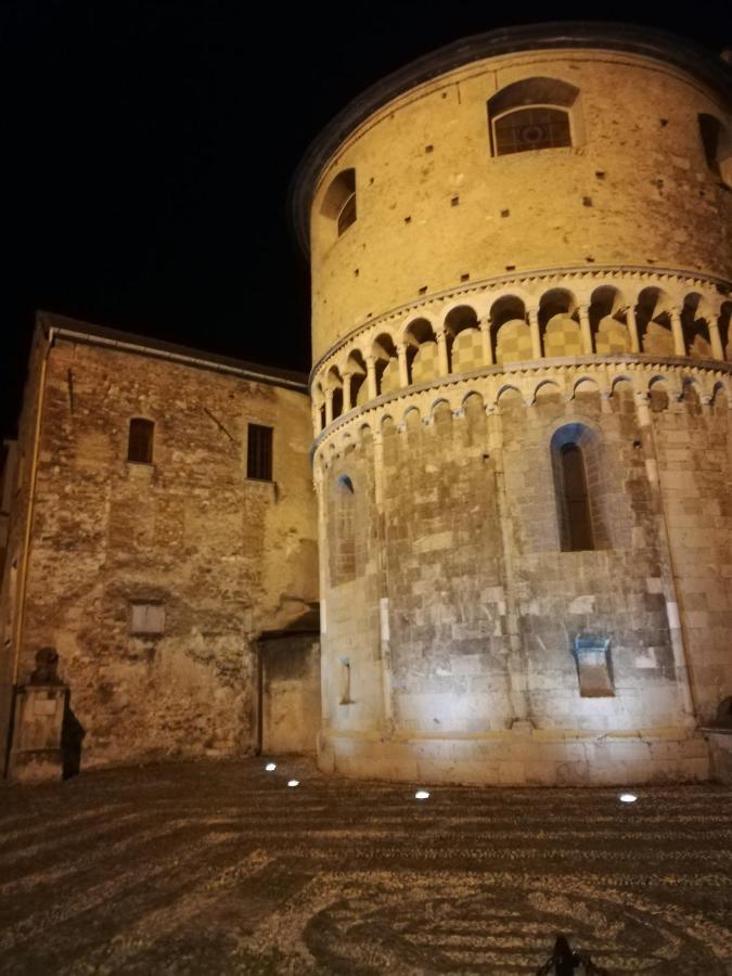 B&B Sotto Le Torri Albenga Exteriör bild